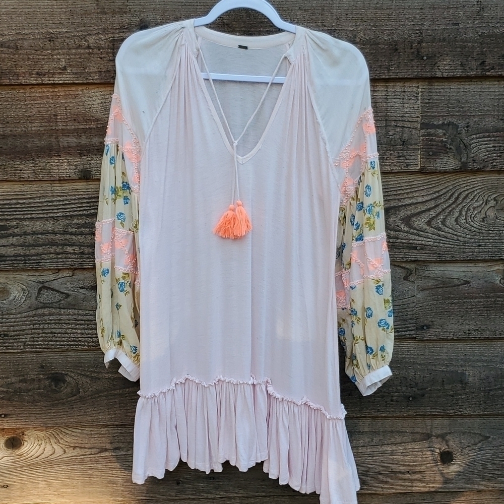 Free People Tunic small pale pink textured poof sleeves